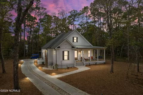 6024 Spikerush Trl, Southport, NC 28461