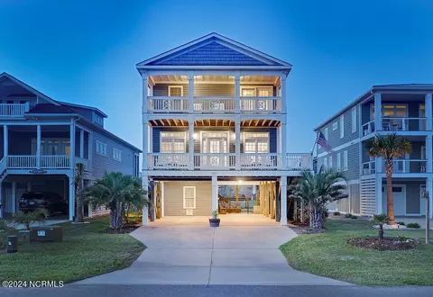 3216 E Dolphin Dr, Oak Island, NC 28465