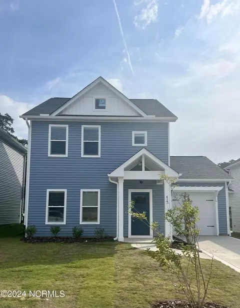 417 Kendall Dr, Southern Pines, NC 28387