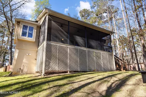 Exterior - 919 Potomac Dr, Chocowinity, NC 27817 photo 7 of 14