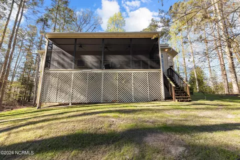 Exterior - 919 Potomac Dr, Chocowinity, NC 27817 photo 6 of 14