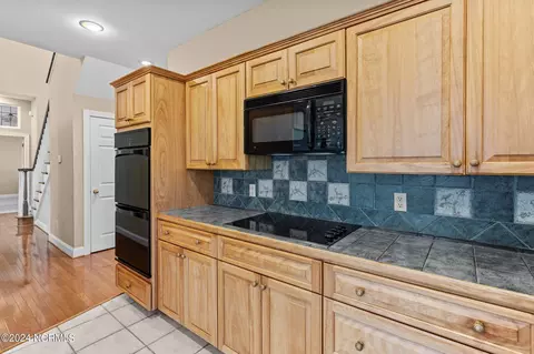 Kitchen - 919 Potomac Dr, Chocowinity, NC 27817 photo 8 of 8