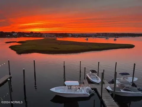 1305 Canal Dr #7, Carolina Beach, NC 28428