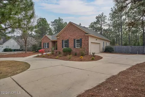 Exterior - 10 Minikahada Trl, Pinehurst, NC 28374 photo 3 of 15