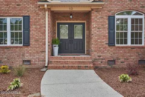 Exterior - 10 Minikahada Trl, Pinehurst, NC 28374 photo 7 of 15