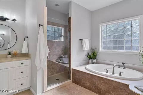 Bath - 10 Minikahada Trl, Pinehurst, NC 28374 photo 4 of 10