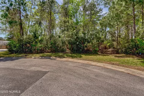 5224 Lone Eagle Ct, Wilmington, NC 28409