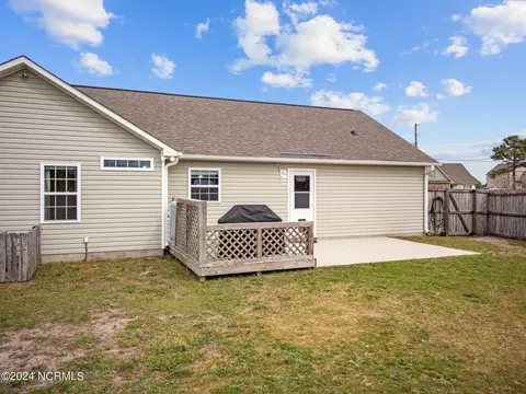 Exterior - 310 Sinclair Ln, Hubert, NC 28539 photo 9 of 12