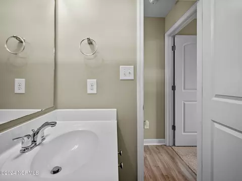 Bath - 310 Sinclair Ln, Hubert, NC 28539 photo 2 of 5