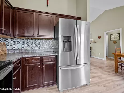 Kitchen - 310 Sinclair Ln, Hubert, NC 28539 photo 2 of 5