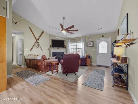 Living - 310 Sinclair Ln, Hubert, NC 28539 photo 3 of 5