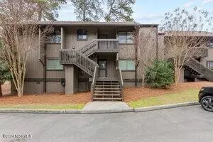 800 Saint Andrews Dr # 202, Pinehurst, NC 28374