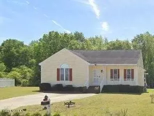 215 Trinity Dr, Snow Hill, NC 28580