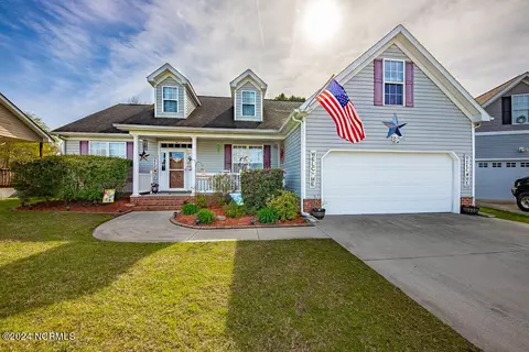 105 Sweetbriar Ct, New Bern, NC 28562