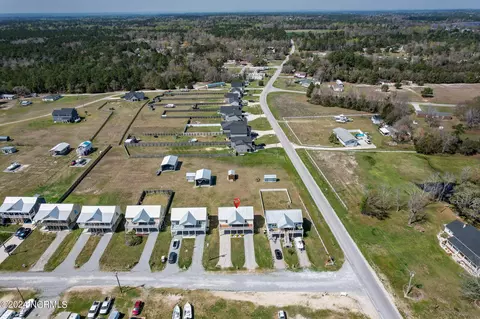 View/Area - 102 Shell Rock Ln, Hubert, NC 28539 photo 2 of 9