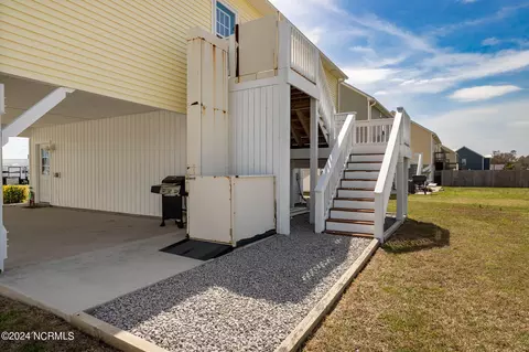Exterior - 102 Shell Rock Ln, Hubert, NC 28539 photo 9 of 10