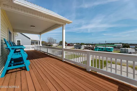 Exterior - 102 Shell Rock Ln, Hubert, NC 28539 photo 5 of 10