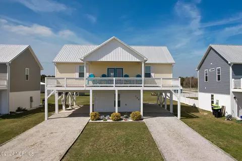 Exterior - 102 Shell Rock Ln, Hubert, NC 28539 photo 1 of 10