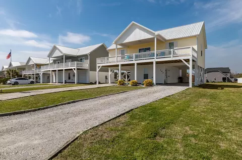 Exterior - 102 Shell Rock Ln, Hubert, NC 28539 photo 3 of 10