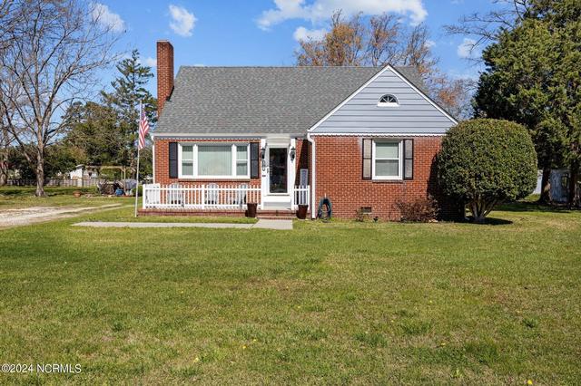 109 Forest Hill Dr, Havelock, NC 28532