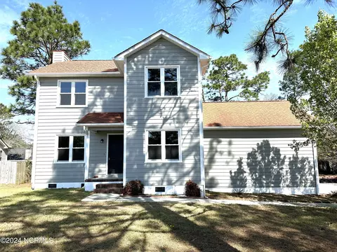 Exterior - 111 Avon Dr, Hubert, NC 28539 photo 2 of 5