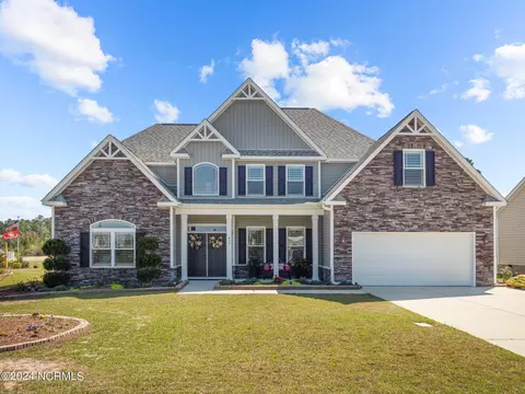 415 Meadowland Cir, Jacksonville, NC 28540