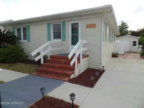 114 S Sixth Ave, Kure Beach, NC 28449