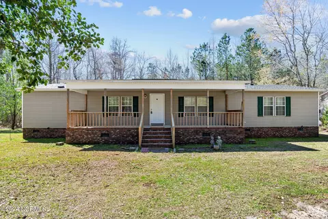 949 Tolers Ave, Blounts Creek, NC 27814