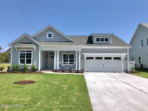 2322 Crescent Bay Dr, Southport, NC 28461