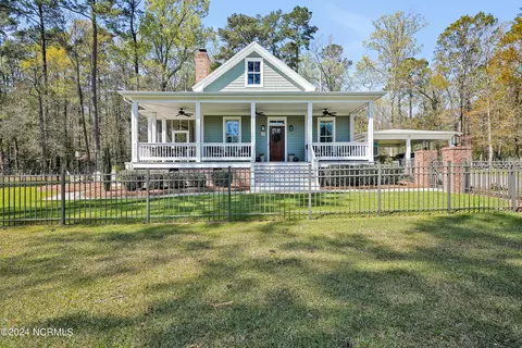 97 Justice Flynn Rd, Riegelwood, NC 28456
