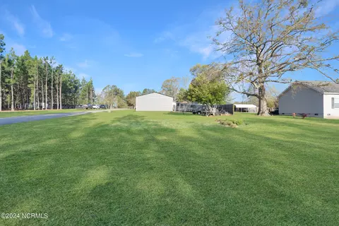 Exterior - 136 Crawford Rd, Ellerbe, NC 28338 photo 9 of 9