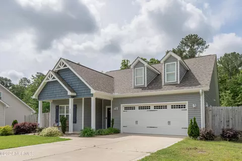 233 Forester Dr, Vass, NC 28394 photo 2