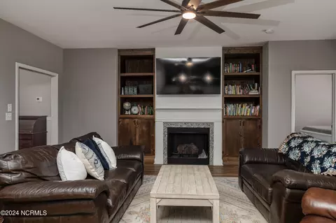 233 Forester Dr, Vass, NC 28394 photo 5