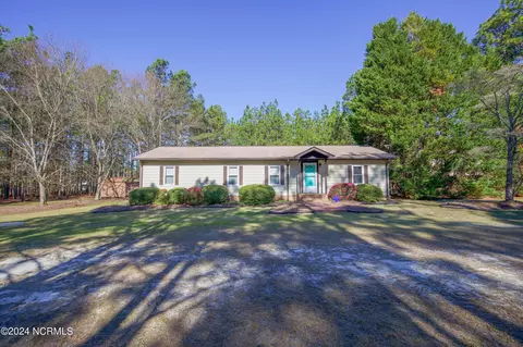 1322 Linden Rd, Aberdeen, NC 28315