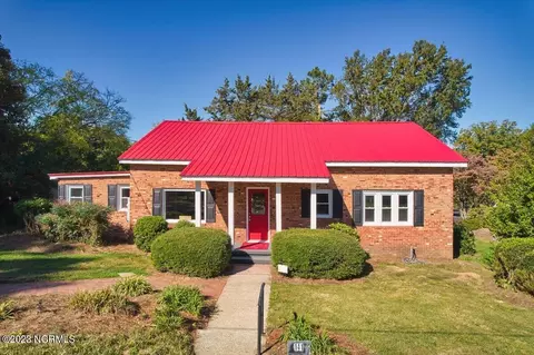 141 N Rockingham St, Robbins, NC 27325
