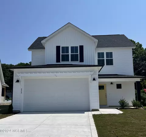 433 Kendall Dr, Southern Pines, NC 28387