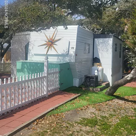2 Inlet St # -B, North Topsail Beach, NC 28460