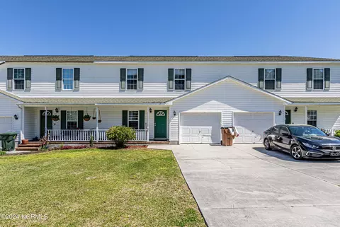 205 Winners Cir S #17C, Jacksonville, NC 28546