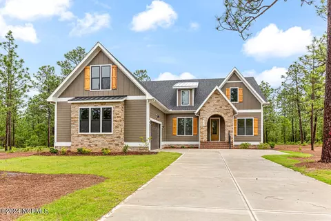 275 Carriage Park Dr, West End, NC 27376