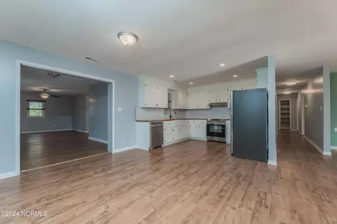 125 Elizabeth Dr E, Hubert, NC 28539 photo 9