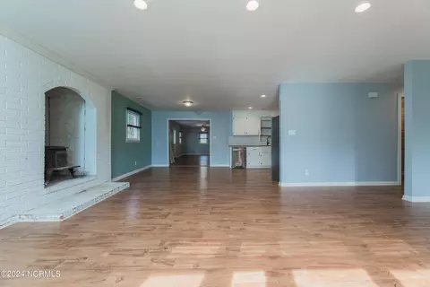 125 Elizabeth Dr E, Hubert, NC 28539 photo 7
