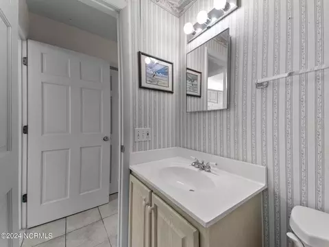 Bath - 200 Battery Ln, Hampstead, NC 28443 photo 2 of 8