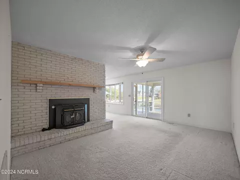 Living - 200 Battery Ln, Hampstead, NC 28443 photo 5 of 5