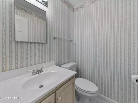 Bath - 200 Battery Ln, Hampstead, NC 28443 photo 1 of 8