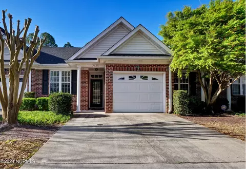 5128 Christian Dr, Wilmington, NC 28403