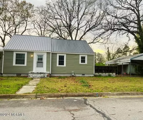2232 Oak Dr, Tarboro, NC 27886
