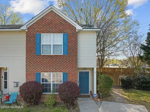 2501 Bluff View Ct #B, Greenville, NC 27834
