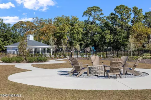 1237 Lt Congleton Rd, Wilmington, NC 28409 photo 4