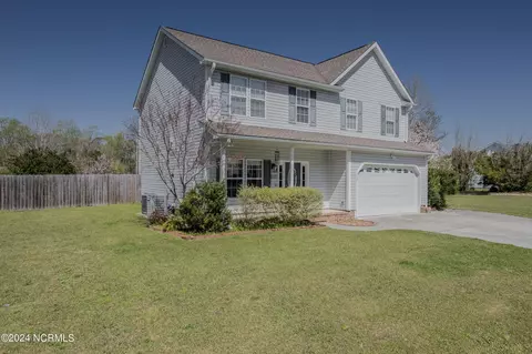 Exterior - 210 Rudolph Ln, Hubert, NC 28539 photo 1 of 11