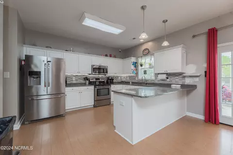 Kitchen - 210 Rudolph Ln, Hubert, NC 28539 photo 9 of 9